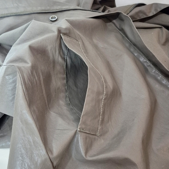 Eileen Fisher Olive Green Waxed Cotton Twill A-Line Jacket Hoodless - Size M - Picture 10 of 16